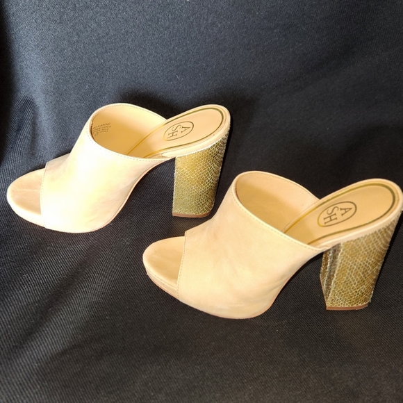 Ash Roxanne Nude Slide - Picture 3 of 8